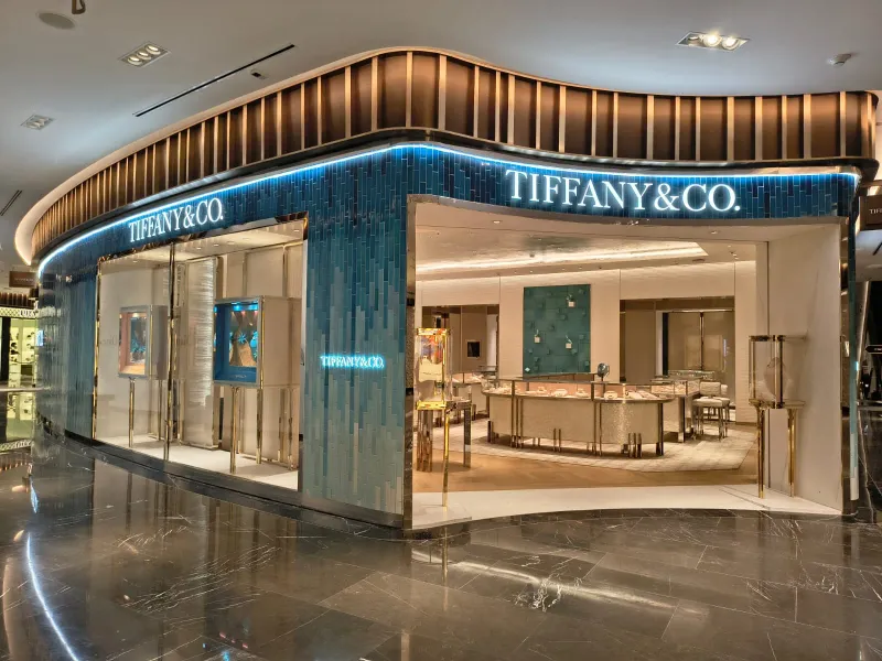 Fachada y acceso de Tiffany & Co. en Palacio de Hierro Monterrey